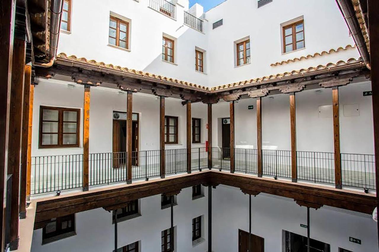 Palacio Del Siglo XVII Frente A Los Jardines De Murillo เซบีญา ภายนอก รูปภาพ