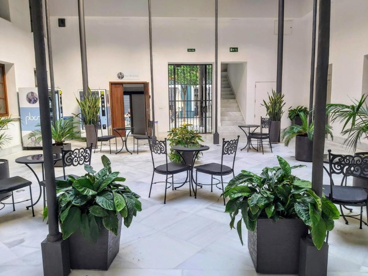Palacio Del Siglo XVII Frente A Los Jardines De Murillo เซบีญา ภายนอก รูปภาพ