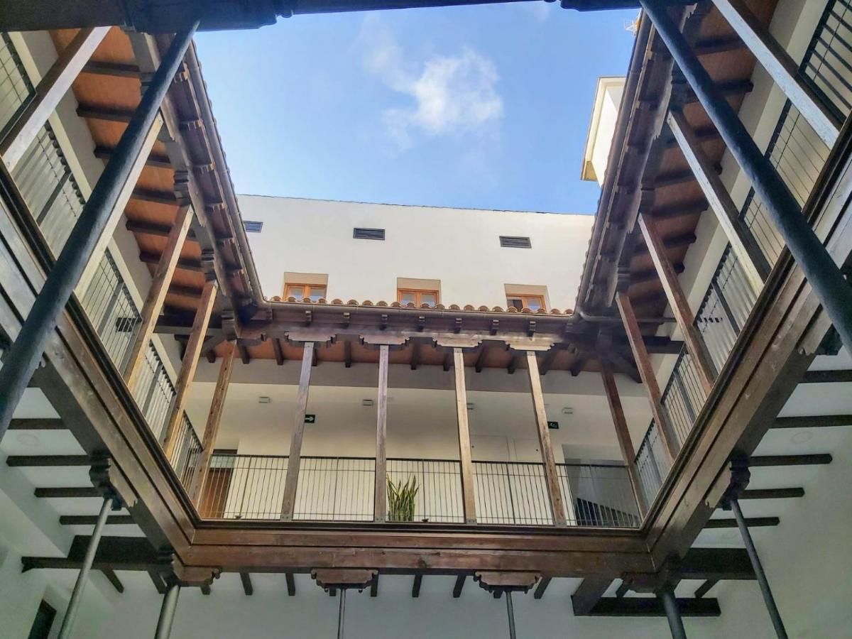 Palacio Del Siglo XVII Frente A Los Jardines De Murillo เซบีญา ภายนอก รูปภาพ