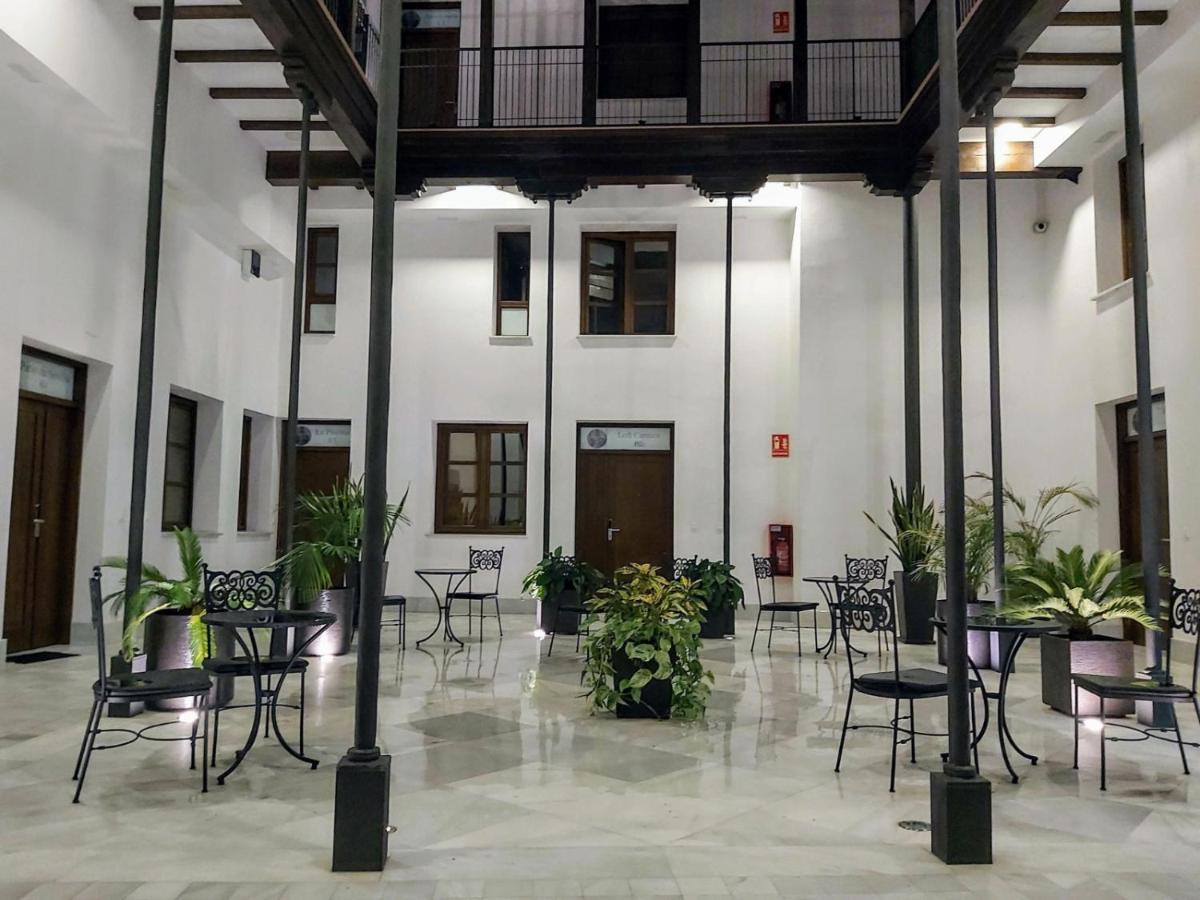 Palacio Del Siglo XVII Frente A Los Jardines De Murillo เซบีญา ภายนอก รูปภาพ