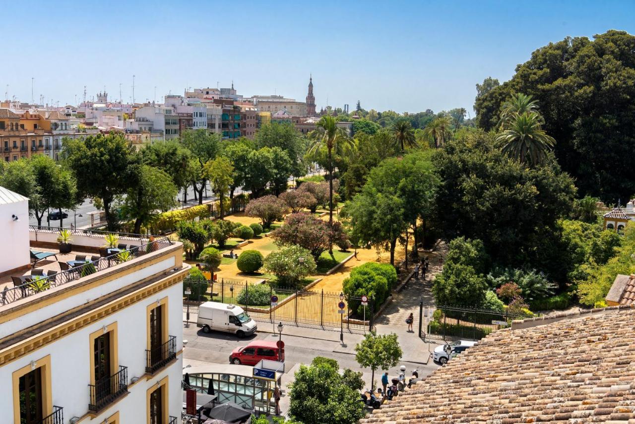Palacio Del Siglo XVII Frente A Los Jardines De Murillo เซบีญา ภายนอก รูปภาพ